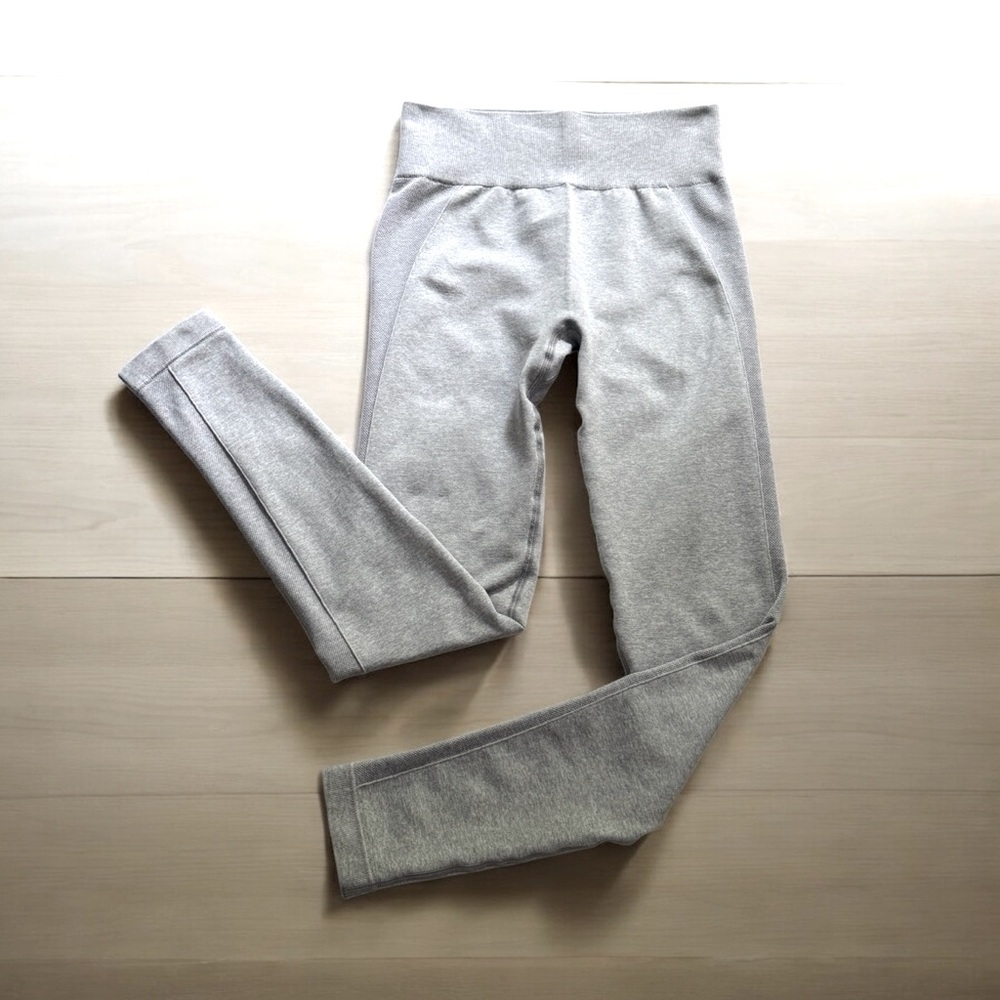 Women’s Gymshark Light Grey Leggings! Small!